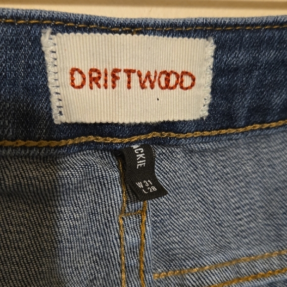 DRIFTWOOD Blue Cropped Ankle Jeans with Distressed Accents - Picture 2 of 5
